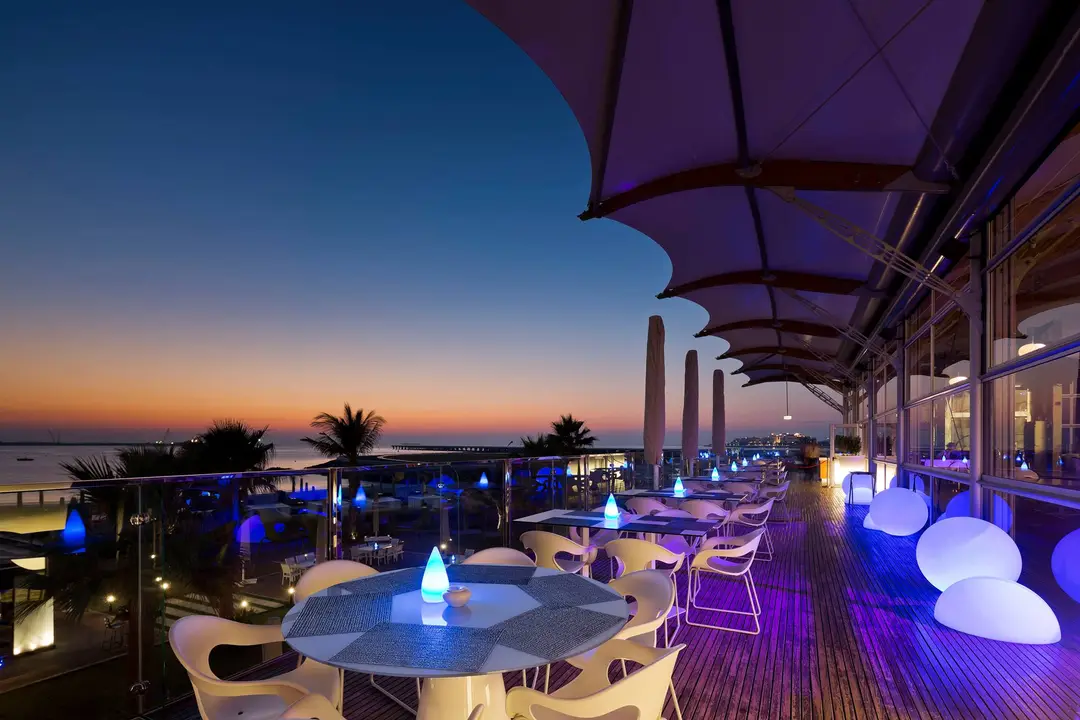 Nightlife in Dubai: The Best Beach Clubs and Sunset Spots